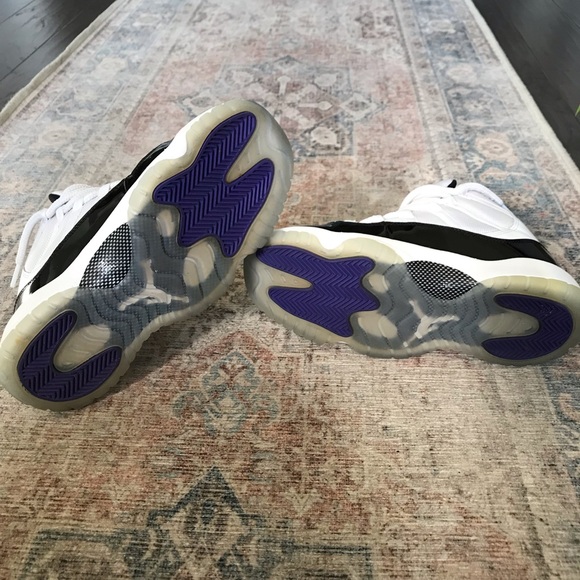 Jordan 11 Retro Concord 2018 - Picture 7 of 8